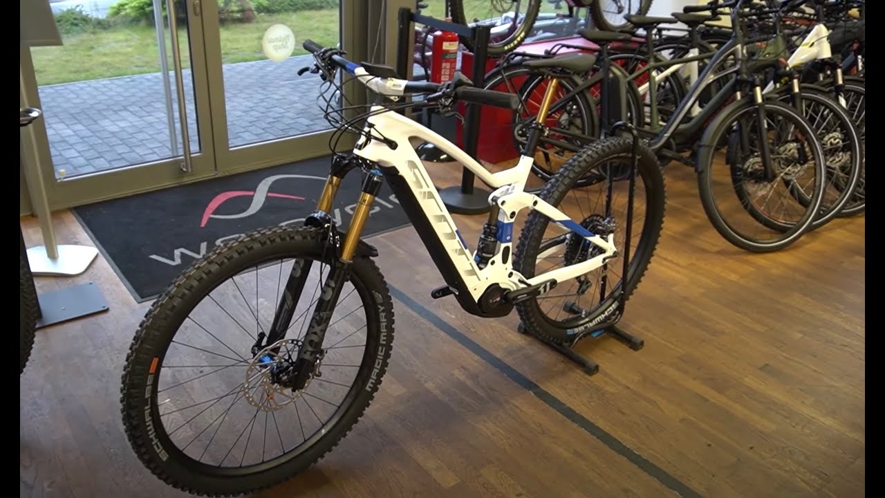 Das E-Bike:Scott 2021 eRide Genius 900 tuned 2021 Bosch Performance Line CX 2021 85Nm Fox 36 Kashima