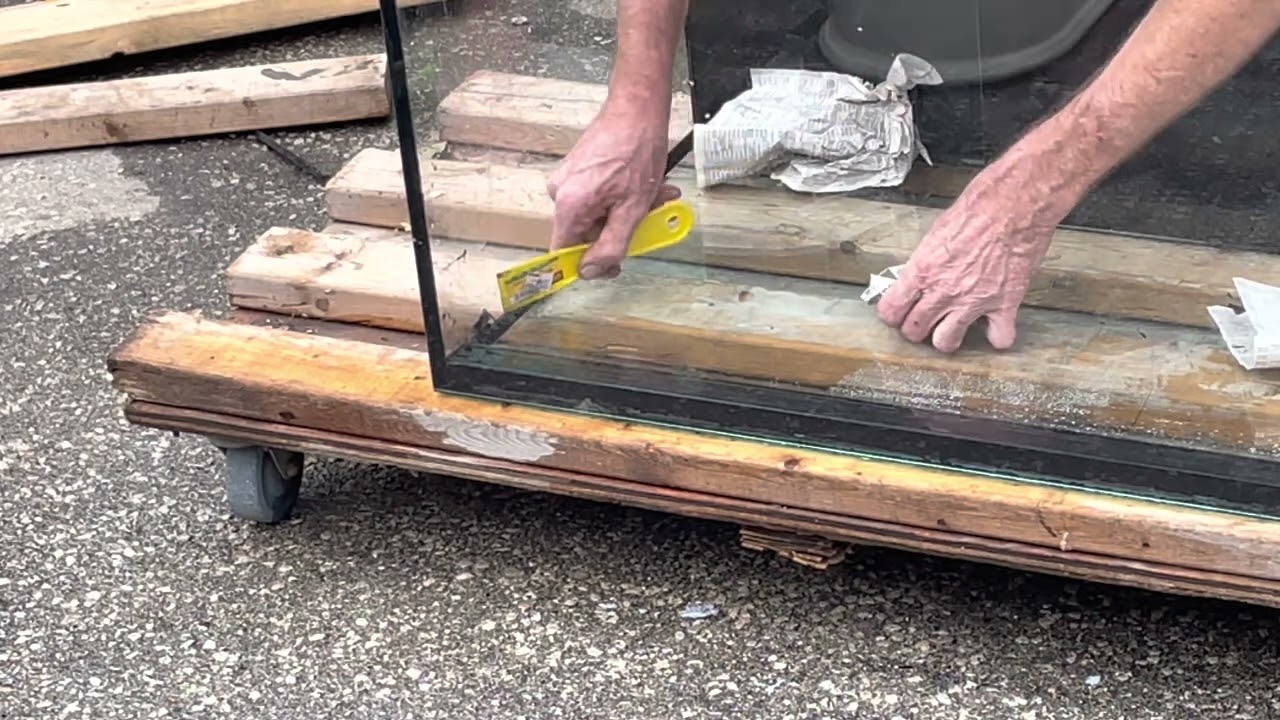Repairing a Red Sea Reefer leaky front seam   Part three
