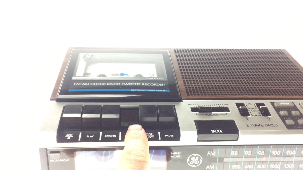 GE 7-4956B cassette clock radio