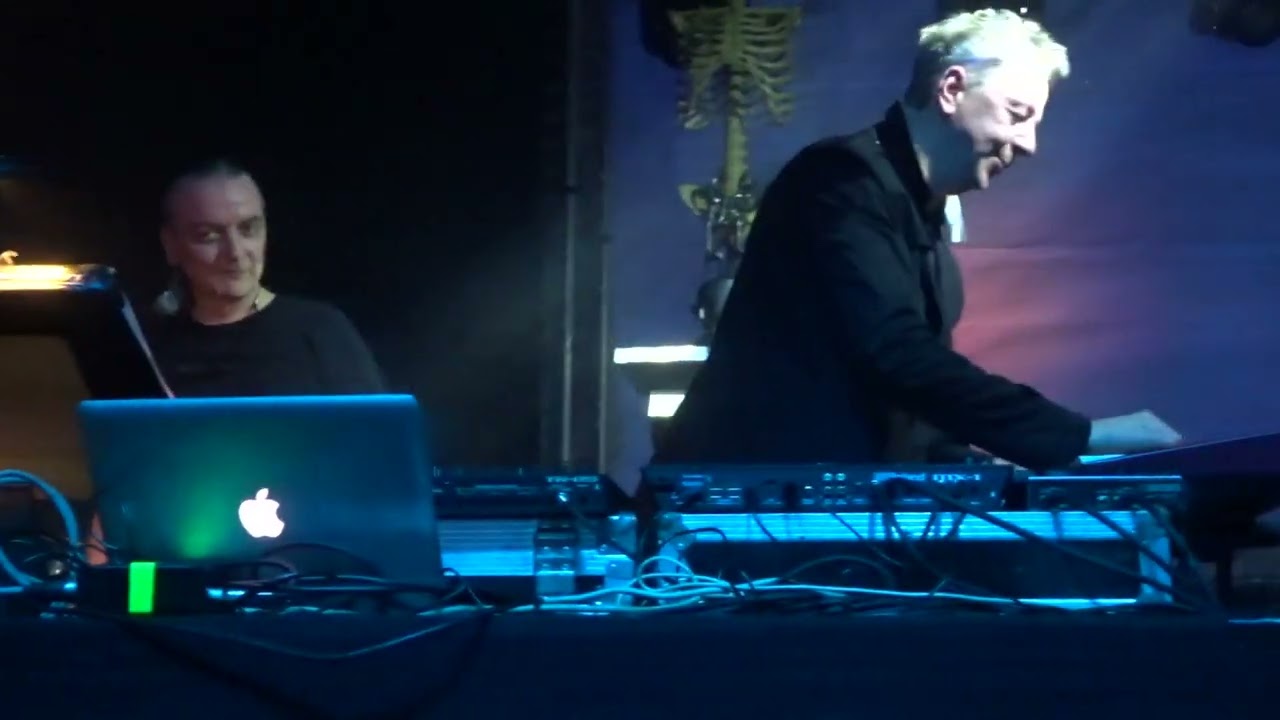 PETER HEPPNER HEPPNER'S TANZZWANG KÜNSTLICHE WELTEN & KEIN ZURÜCK ERFURT 3.5.24 🤘🎧♥️🥳