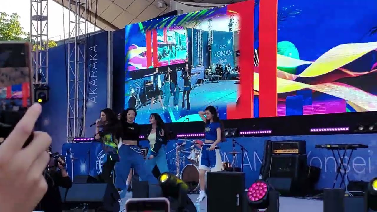 2022 Akaraka Full Performance New Jeans(뉴진스) - Attention