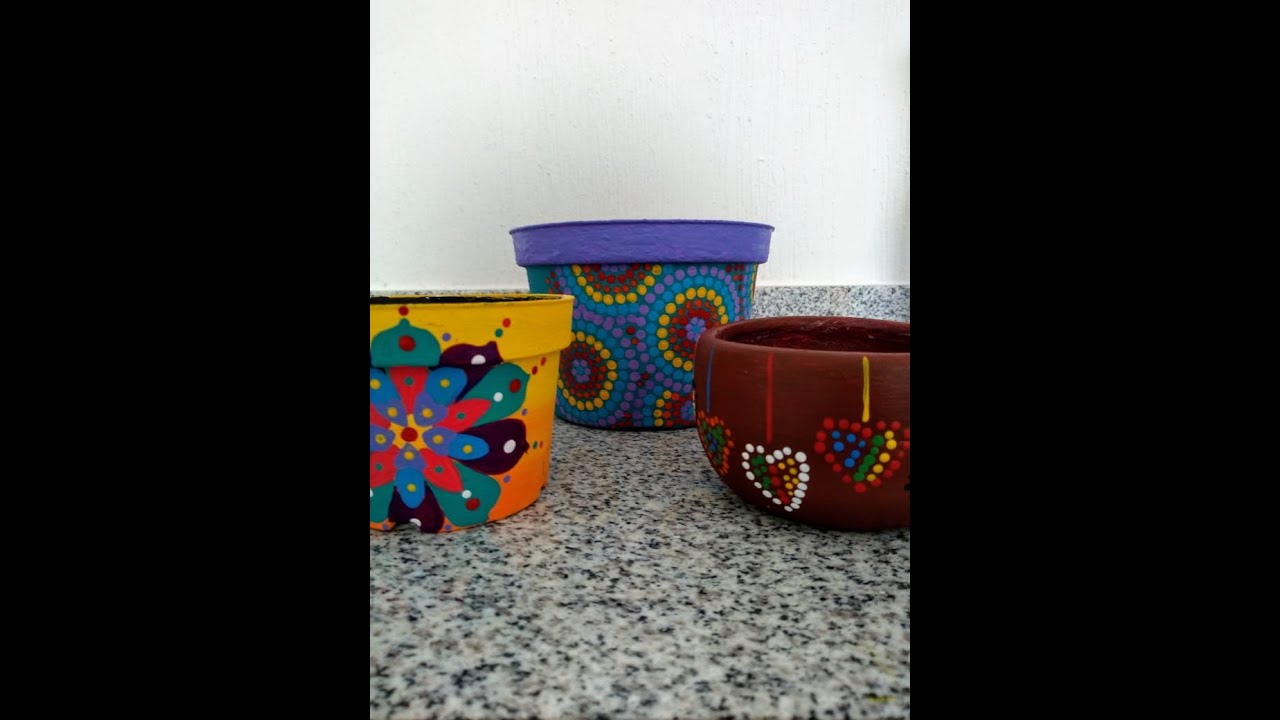 macetas con técnica de punteo