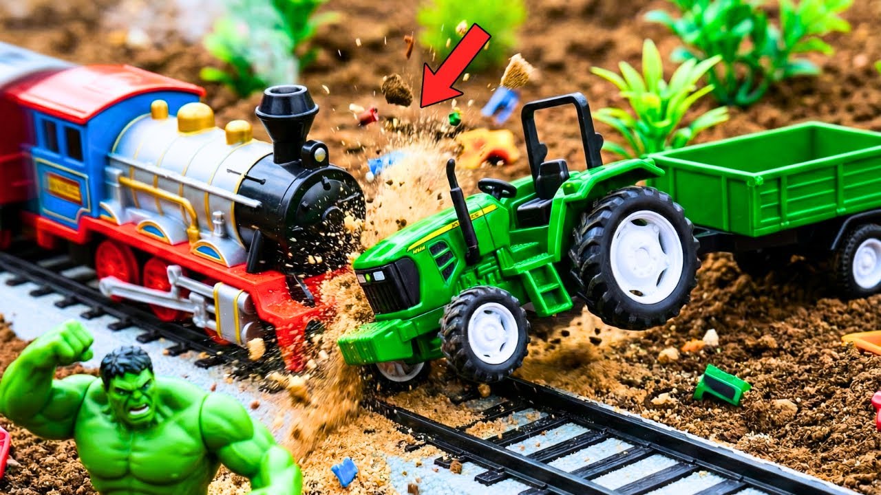 ट्रैक्टर पटरी पर🫨 फंस गया | Train Tractor Toy Accident & Rescue | Hindi Toy Story