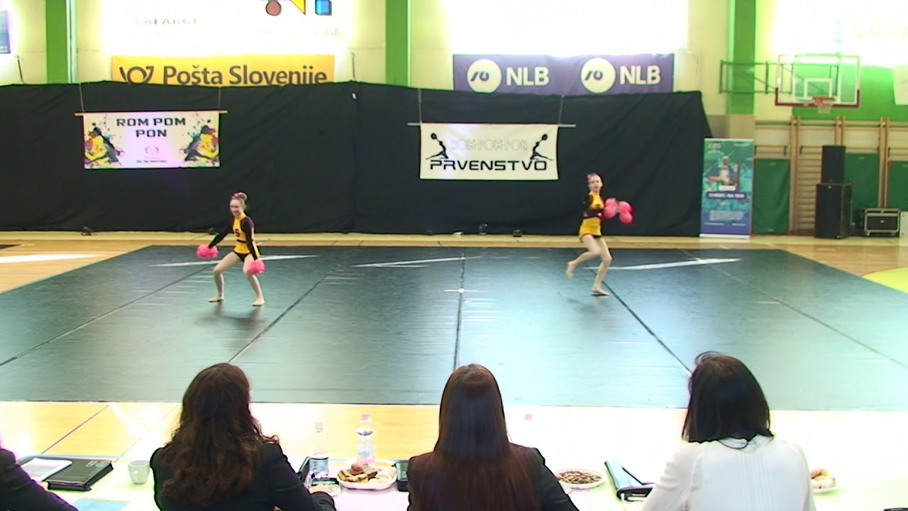 ŠD SOVICE Neli in Kaja Mladinski cheer pom pari Rom Pom Pon 2019