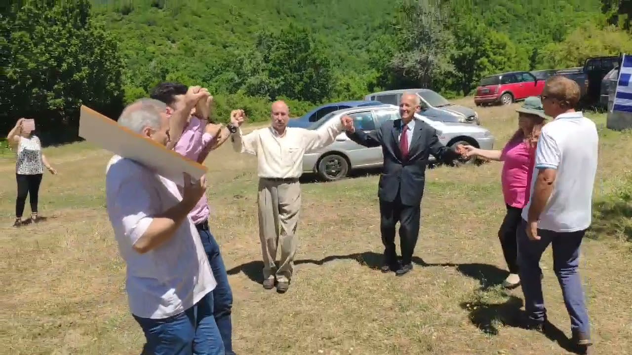 Έστησαν γλέντι στη Λάρισα για να γιορτάσουν την επέτειο της χούντας