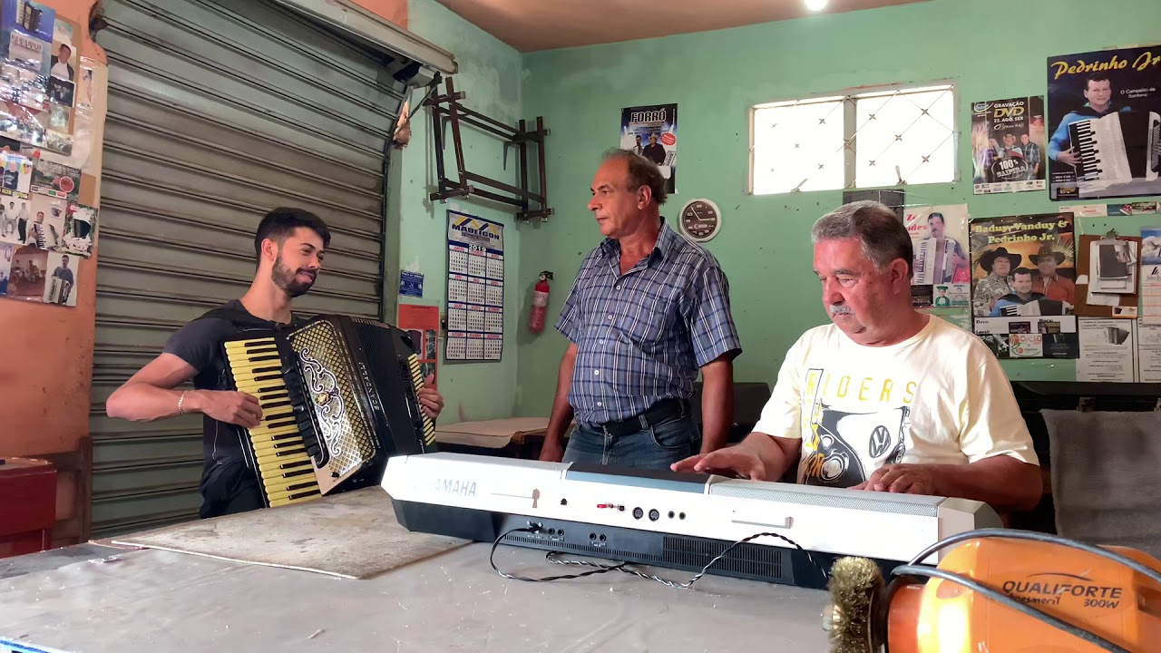 MORENINHA LINDA / CANA VERDE - Gustavo Neves Sanfoneiro - João Reis e José Eudes no teclado