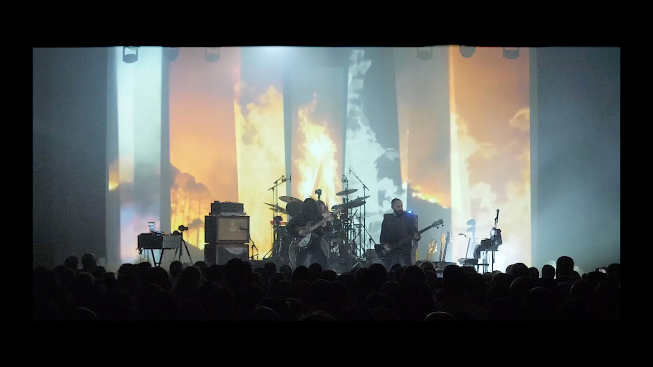 BRUIT &le; - DATA, live at Ancienne Belgique