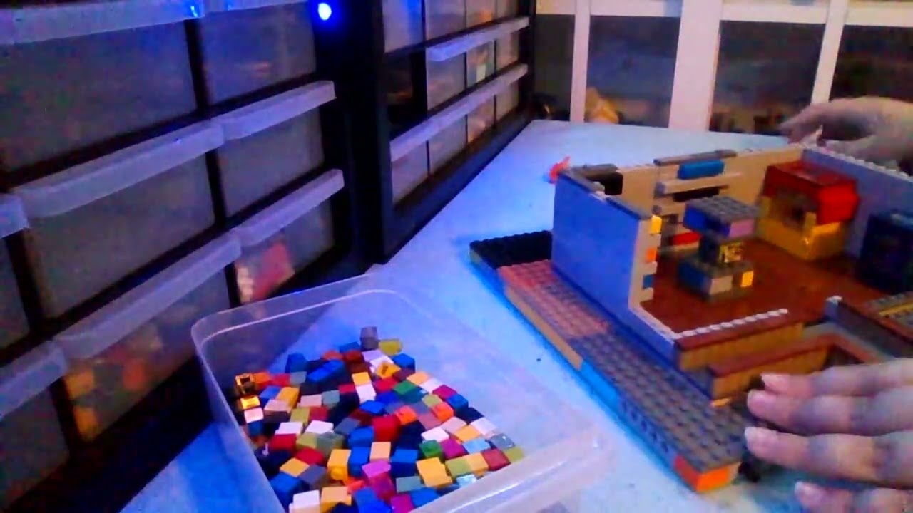 Building more of the lego shop (lego city ep 8)