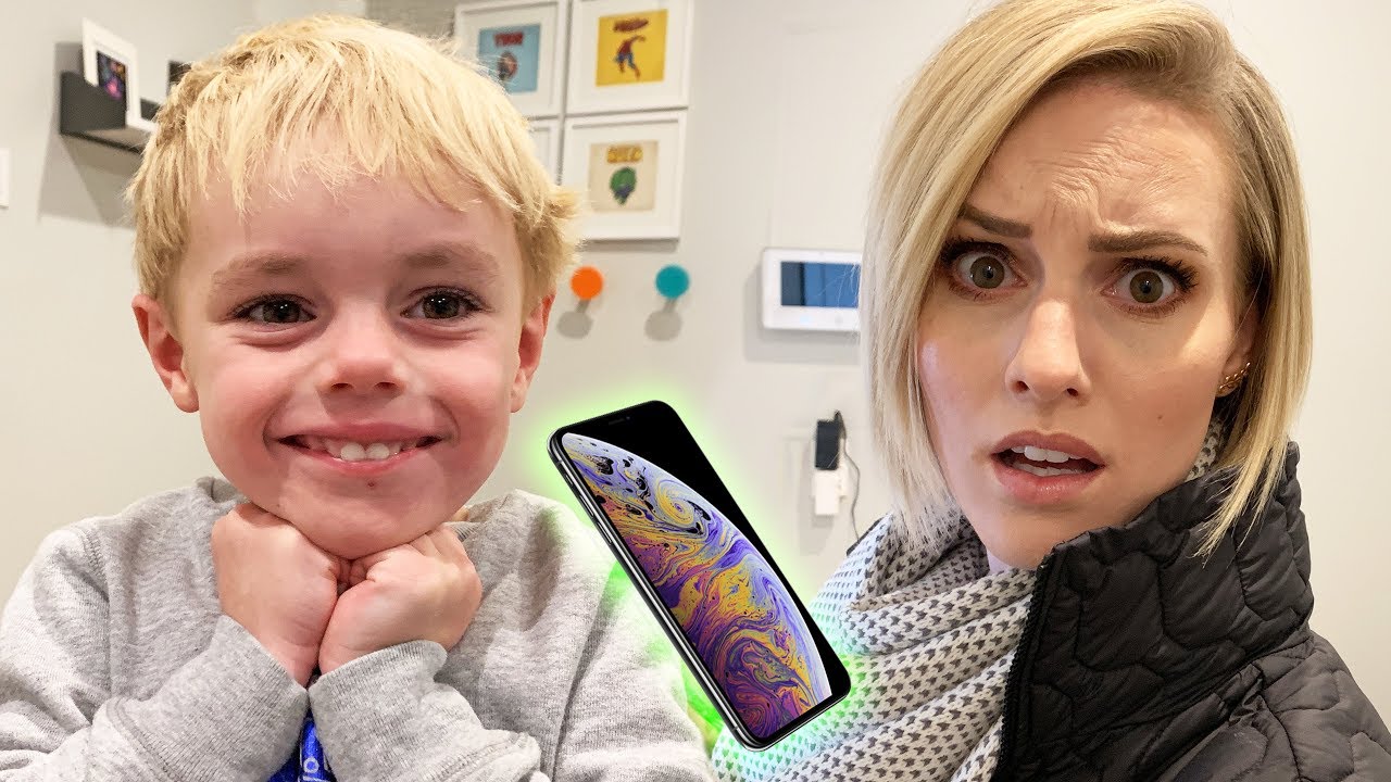 I Want An iPhone For Christmas! | Ellie And Jared