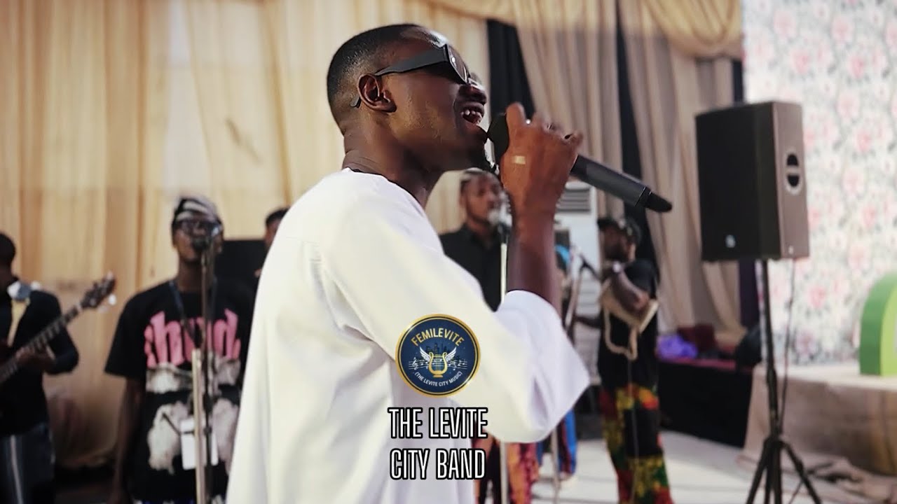 Femilevite LIVE IN IBADAN (PAPAOUTEH MEDLEY) with TLC BAND