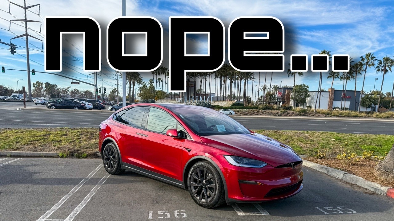 Why No One Buys the Tesla Model X