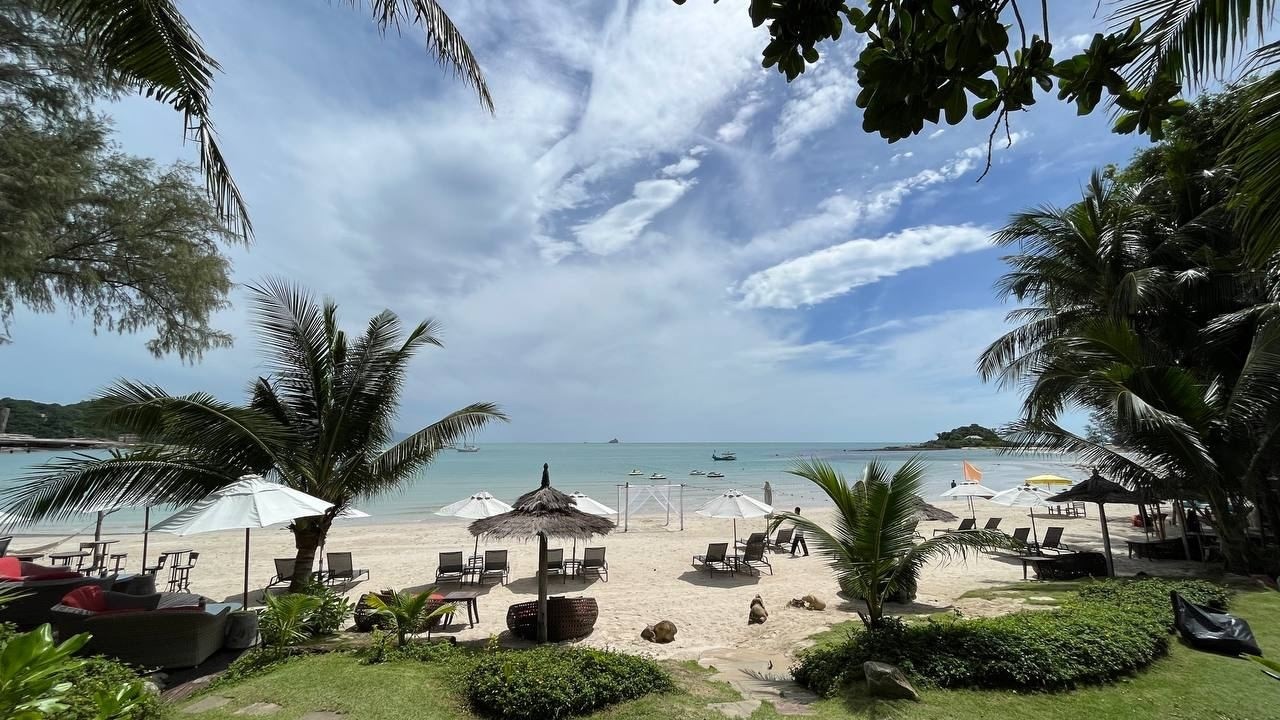 Royal Muang Samui Villas 🔴 Choeng Mon beach in Koh Samui - Livestream on the beach
