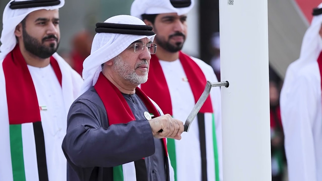 الهلال الأحمر الإماراتي يحتفل بيوم العلم الإماراتي