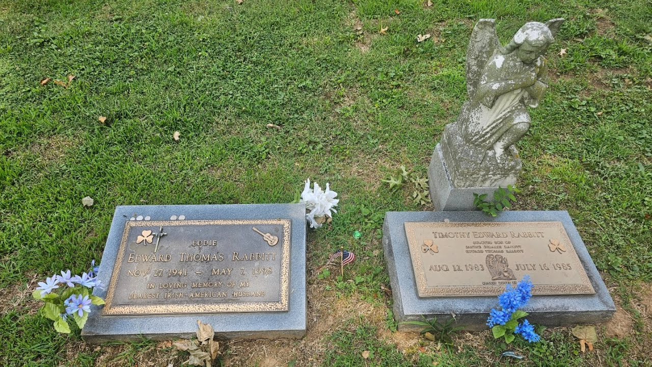 Eddie Rabbit and his son Timothy's Graves Calvery Cemetery Nashville Tn Saturday 6/29/24