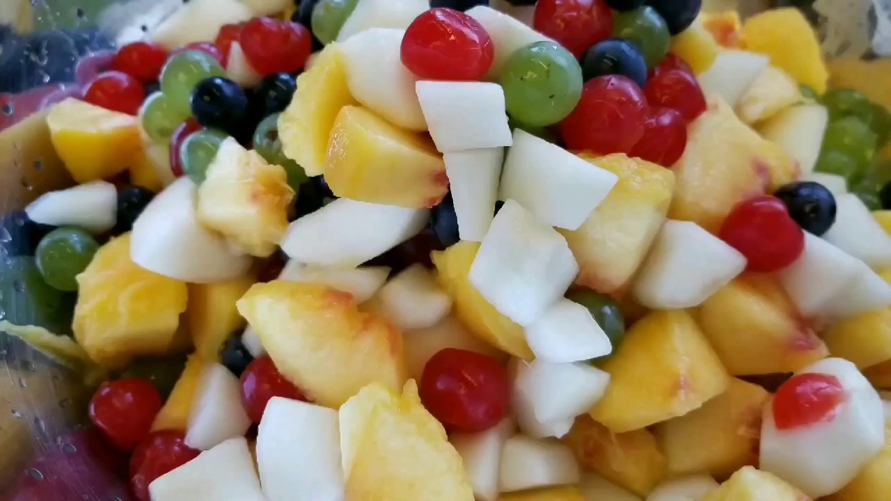 Canning fruit cocktail