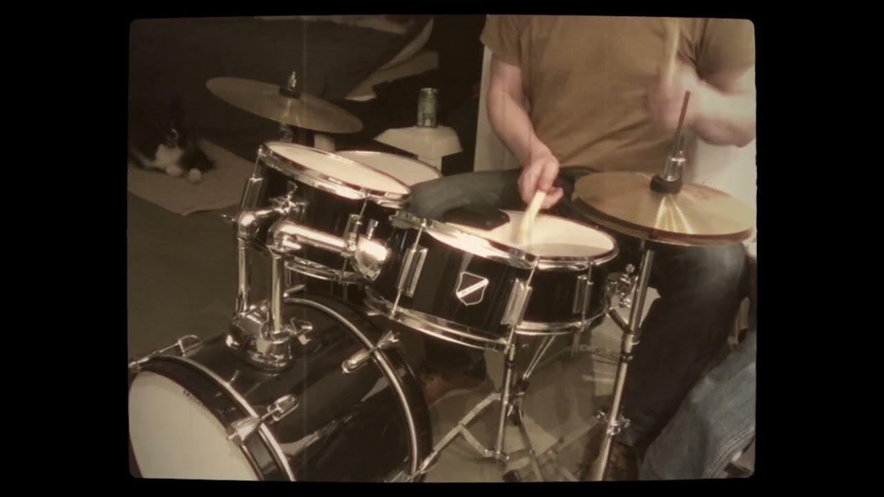 Millenium Focus Junior drum set (still to learn how to tune this thing)