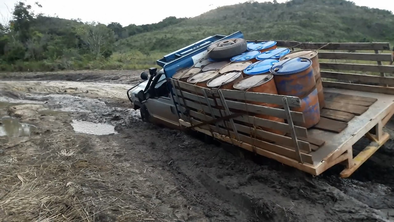 Toyota Hilux | Mitsubishi Strada | Toyota Land Cruiser 70 Series and Ford Pickup Truck On Mud Route