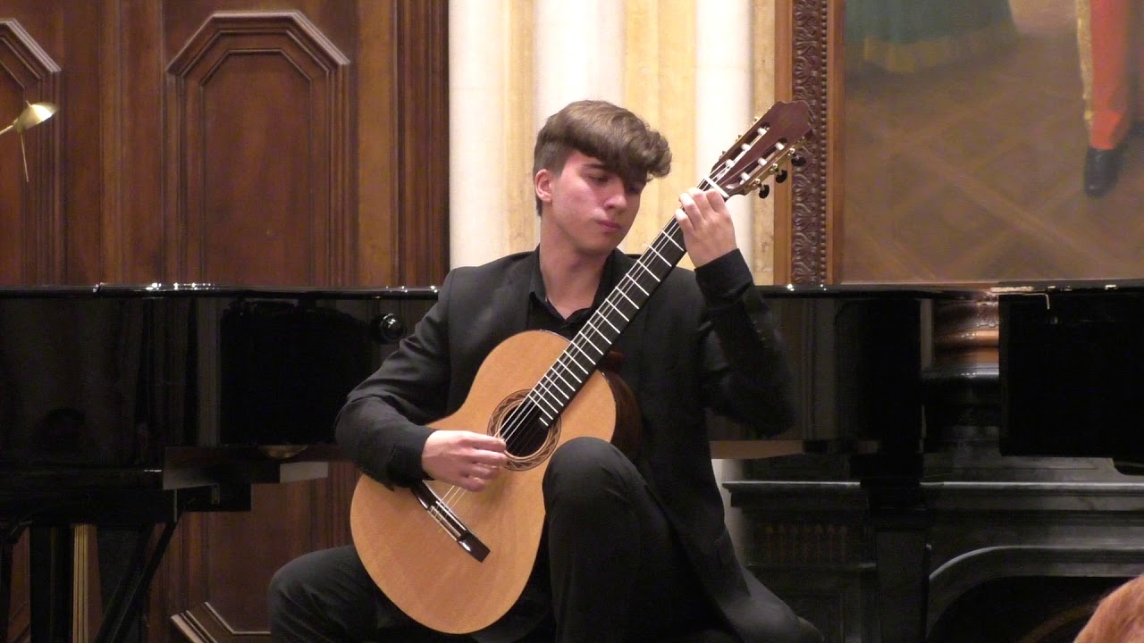 George Dimitrov plays Rodrigo: Tres Piezas Espanolas