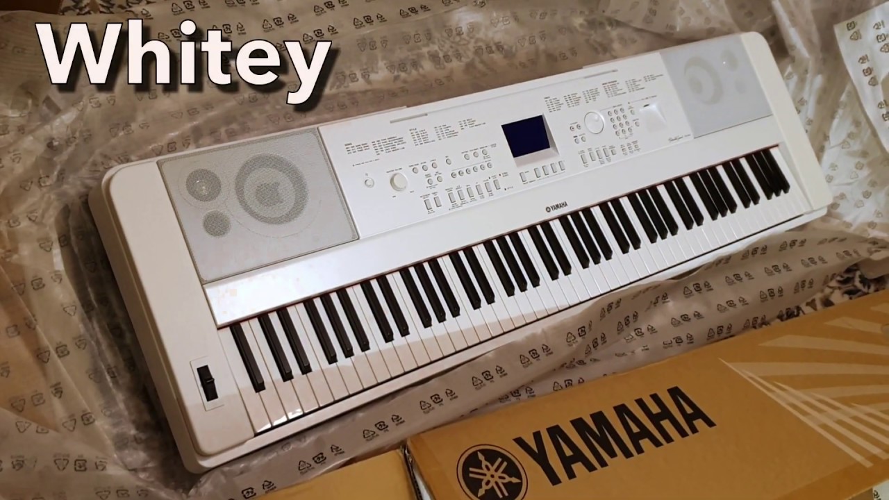 Yamaha DGX-660 unboxing and assembly