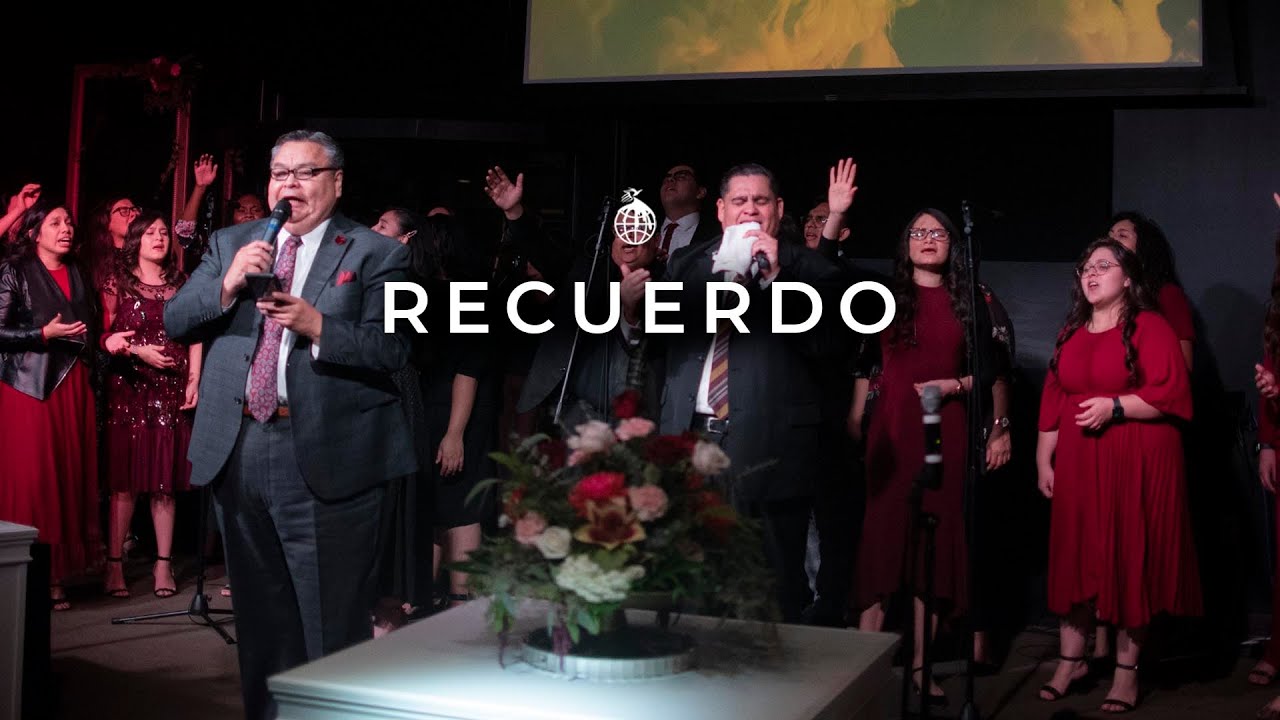 Recuerdo con Obispo Frank Romo, Jr.
