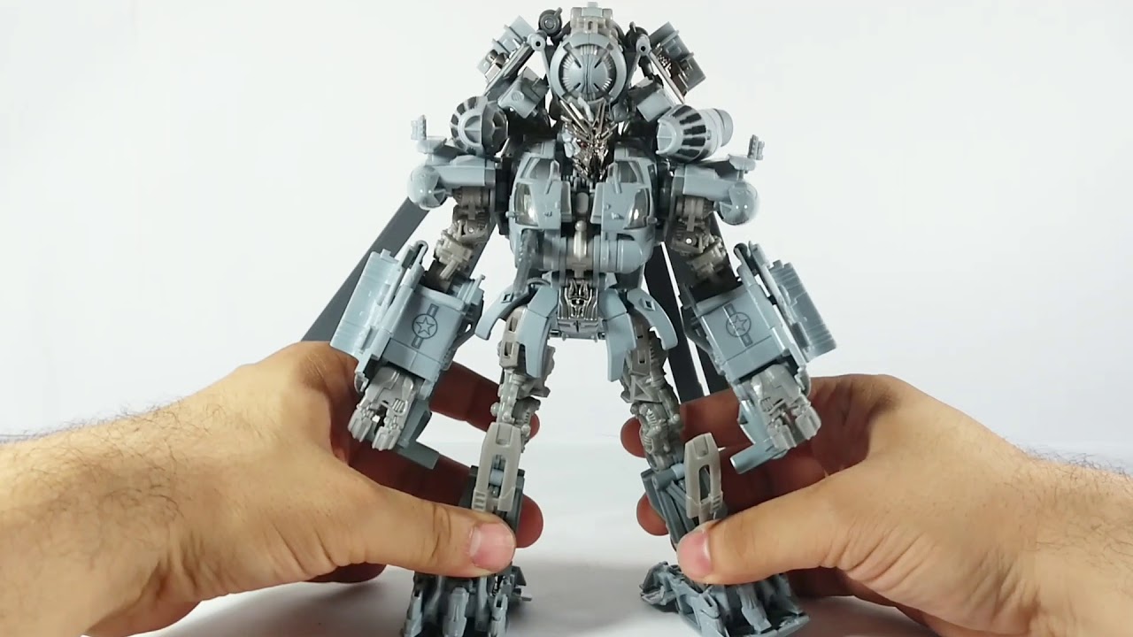Transformers Studio Series 08 Blackout review en español