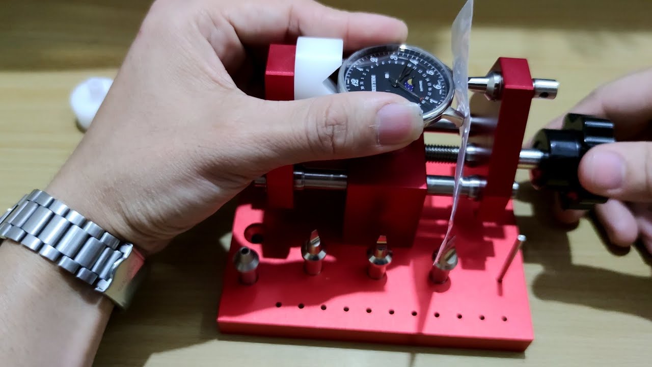 Alat pembuka Kaca model congkel dan juga bisa buka tutup jam tangan press Snap off