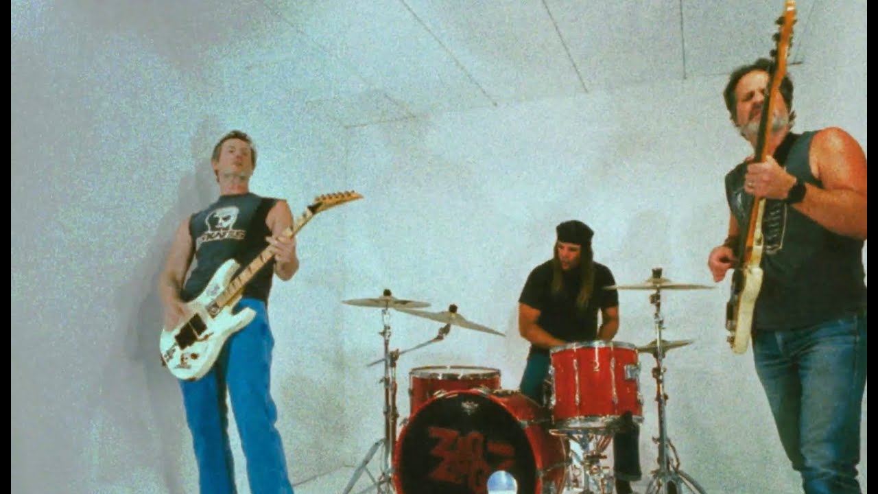 Zig Zags - Deadbeat At Dawn (Official Music Video)