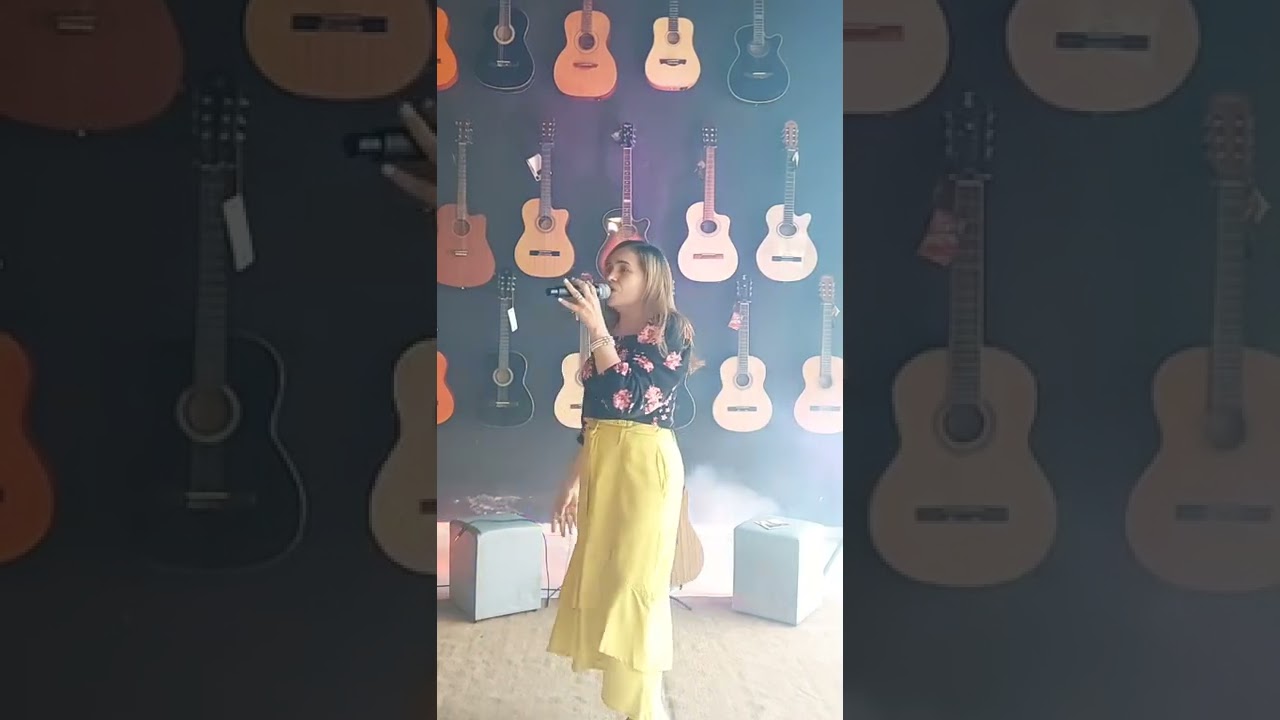 Cantora Julia Barreto/ louvor ess&ecirc;ncia de adora&ccedil;&atilde;o