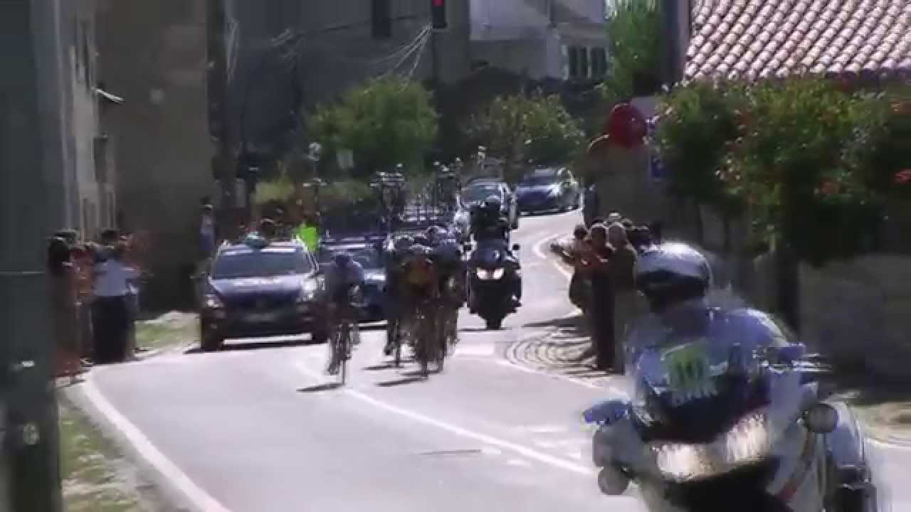 74 a Volta a Portugal em bicicleta 7a etapa passagem na Nave