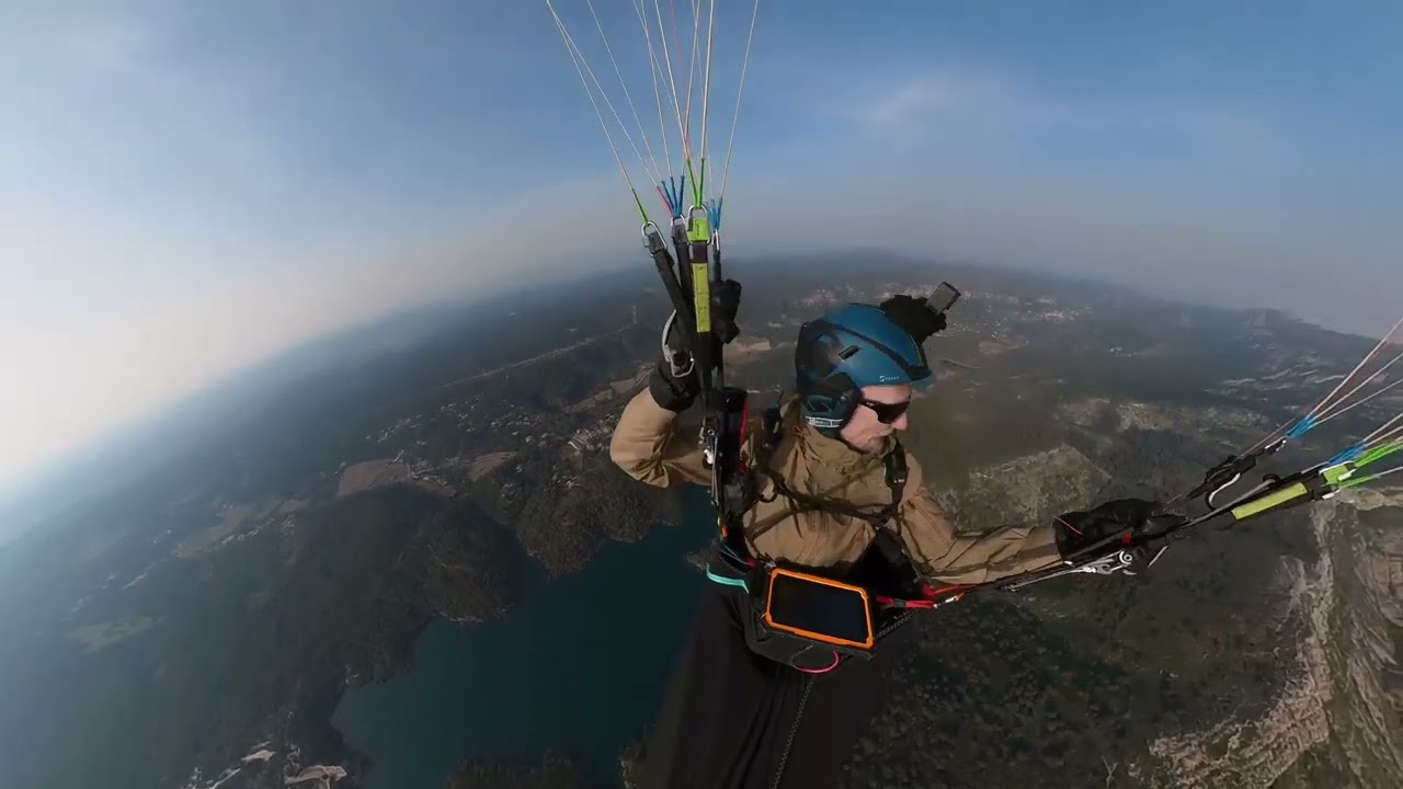 Vol sur la montagne Sainte-Victoire (28 mars 2022)