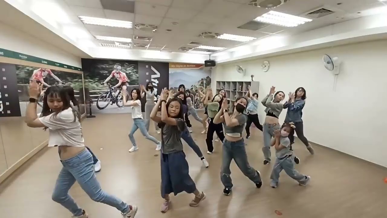 2023.10. 23  (G)I-DLE - Queencard