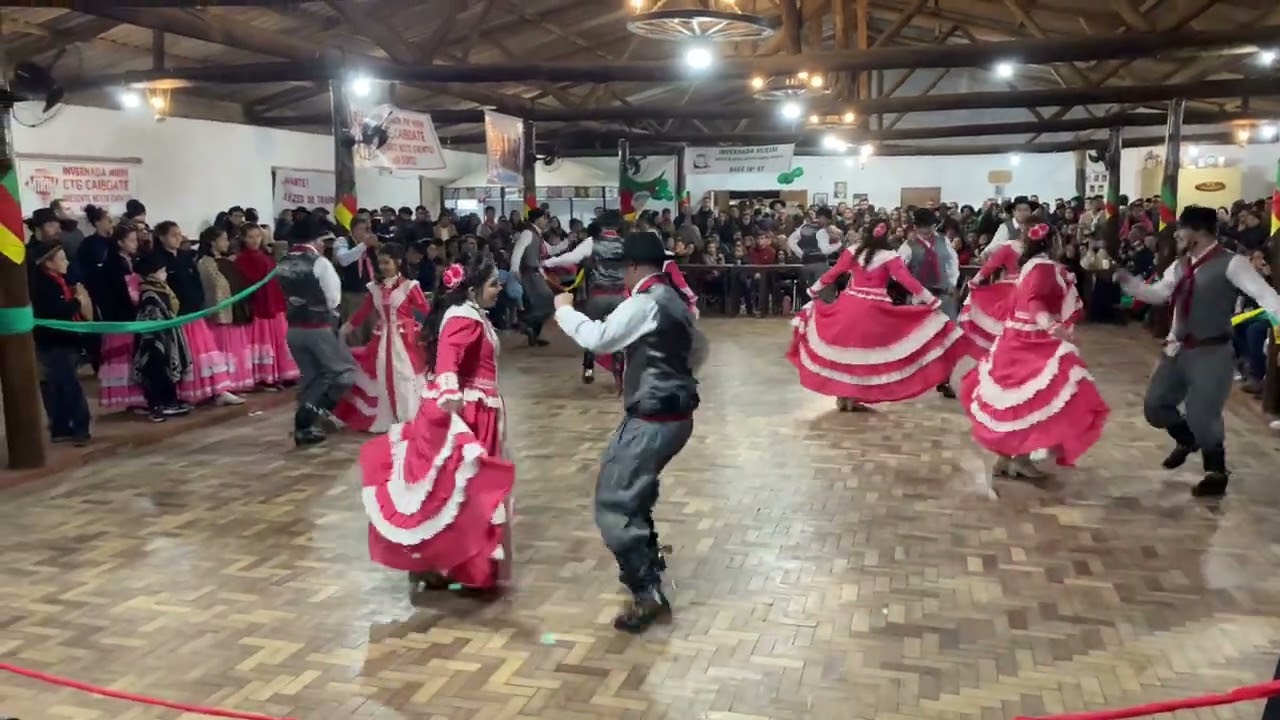 Tatu com volta no meio da Inv JUVENIL- Rodeio Artistico Herdeiros do Chirivino