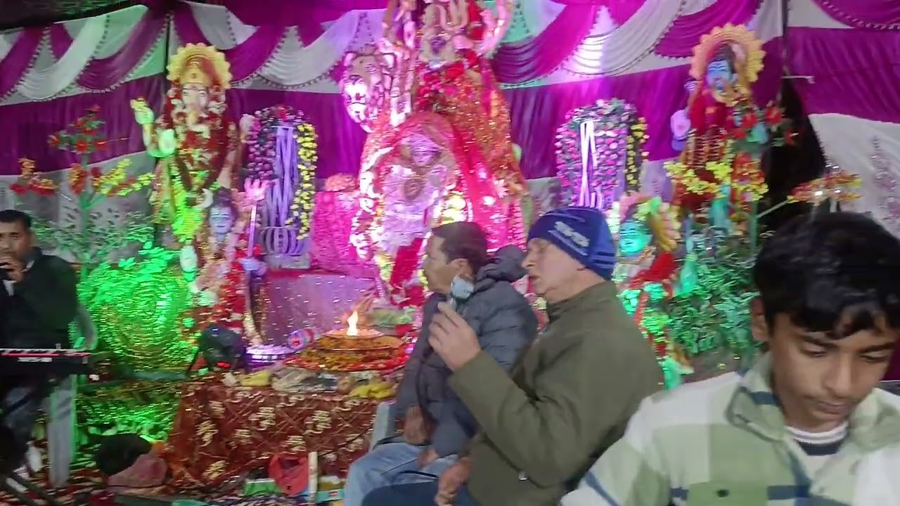 Chanchal and jagran party rajol. 7018105732.तारा माता की कथा सुनाते हुए