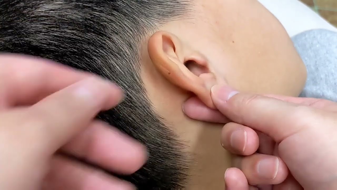 Barber Ear Cleaning 耳洗潔で軽く耳掃除です №100