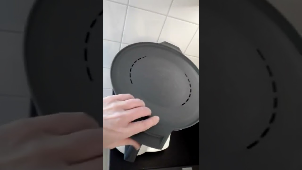 Der TM21, Thermomix von Vorwerk, mit Untertitel