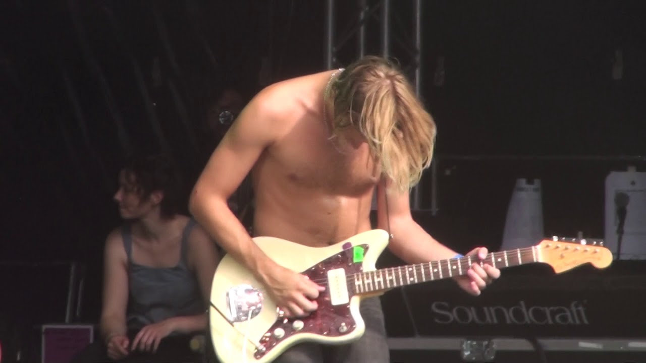 RENDEZ-VOUS - youth + distance - Paris Rock-en-Seine Festival - 27.08.2017