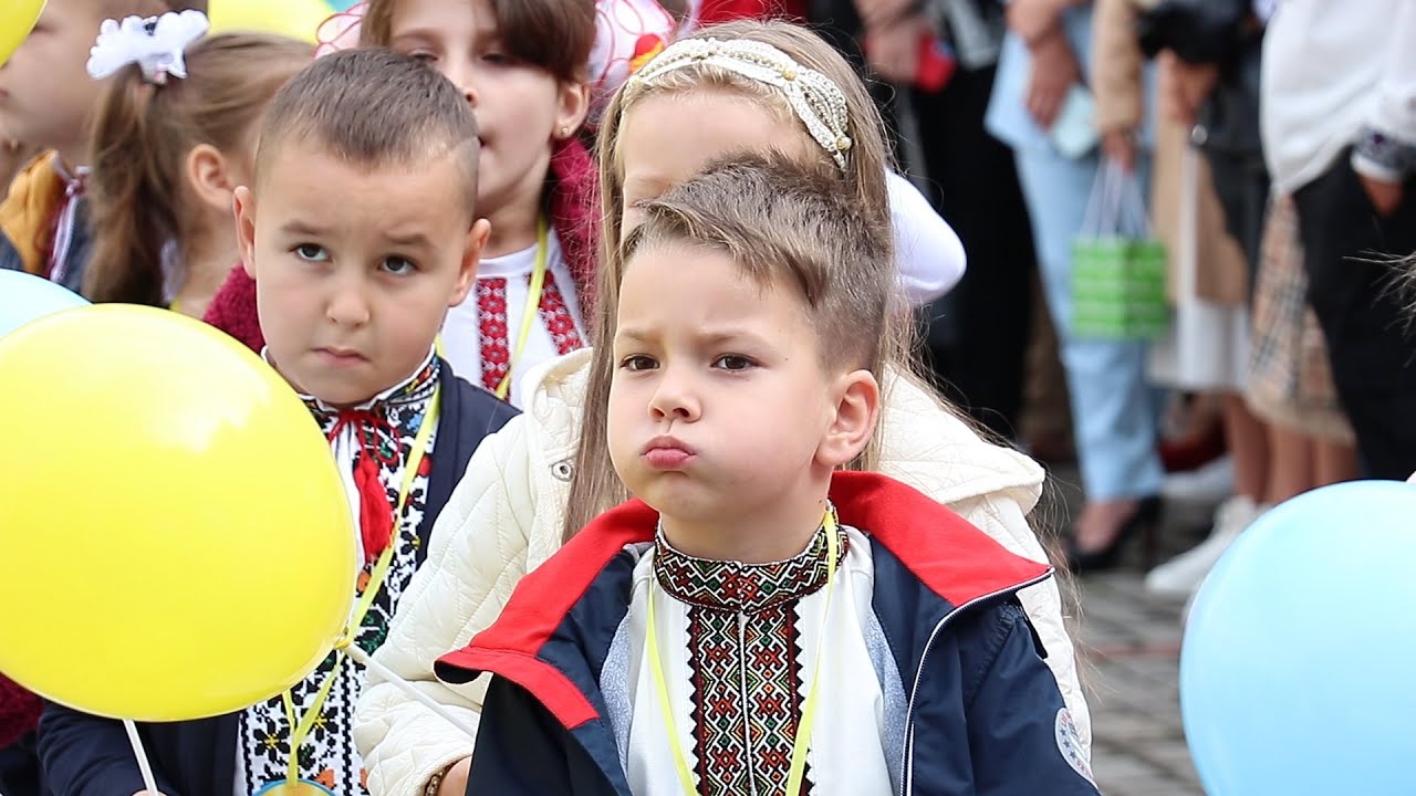 Емоції Першого вересня: як у Франківській школі відзначили День знань