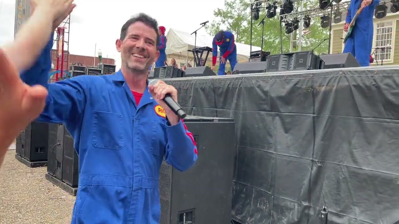 Imagination Movers - So Glad You're Here (Live from Festival International)