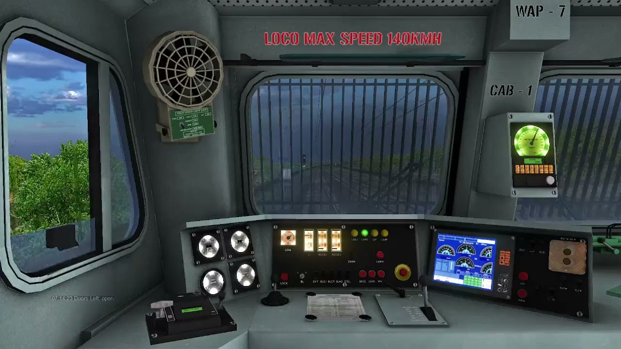 22953 Gujrat SF Express 2 Vaitarna to Umargam road @ 110 Km/hr