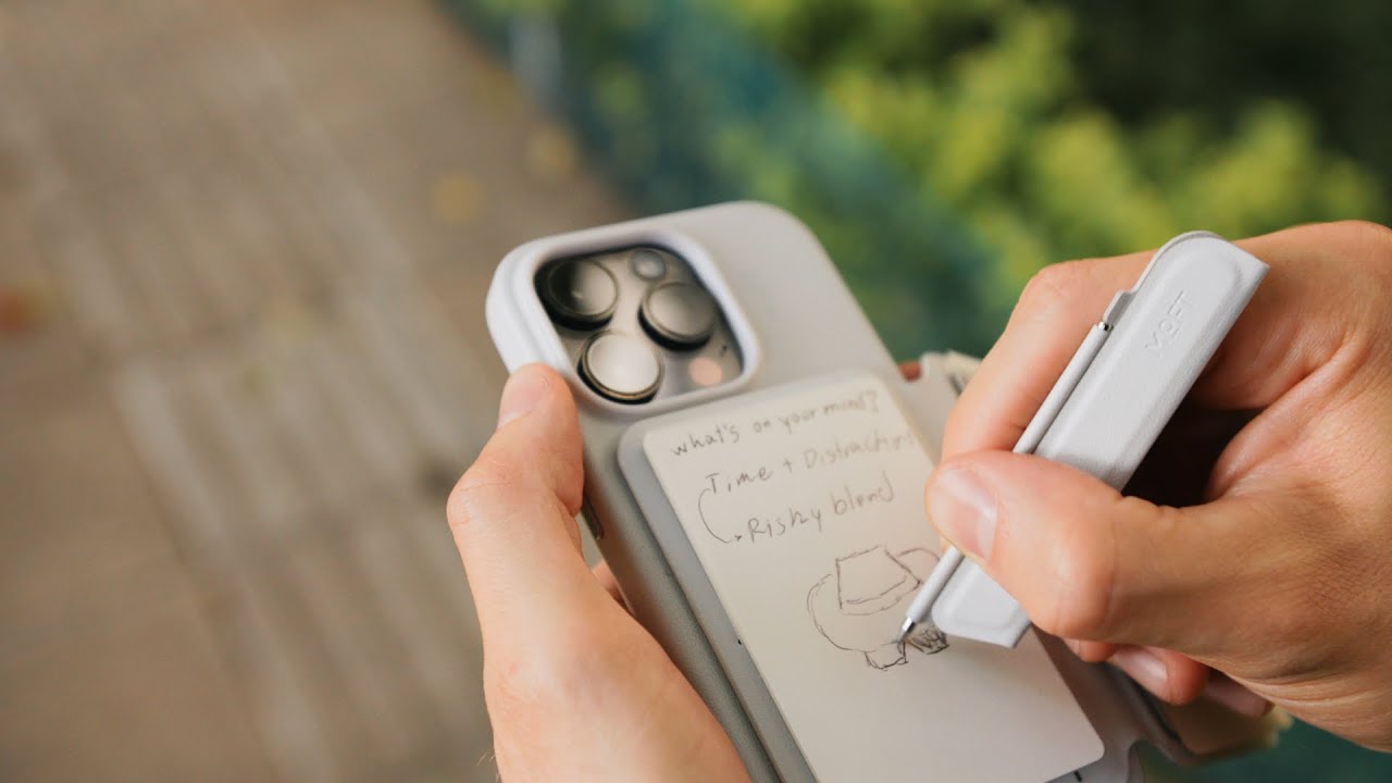 Get into your flow and capture your thoughts without distraction with MOFT Snap Flow. 🌟