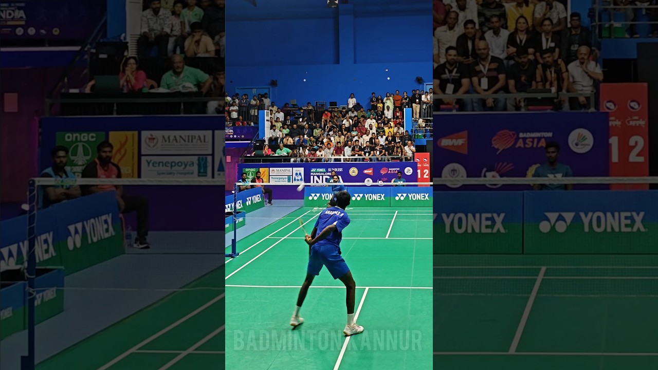 Behind the back brilliance!!! 💥🤯 #badminton #bwf #shorts