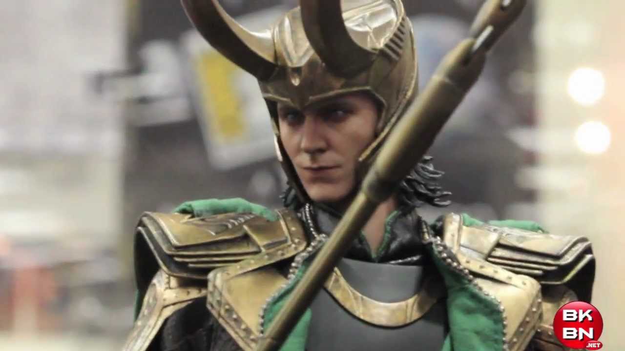Hot Toys SDCC 2012 Display! Avengers, Batman 1989 & 1960s Batmobile, DX Batman & More!