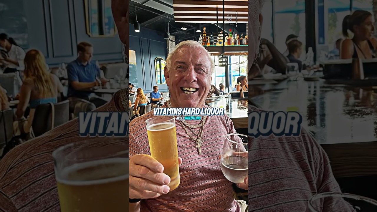 Hulk Hogan On Ric Flairs Drinking Problem! 🤯😔 #wwe