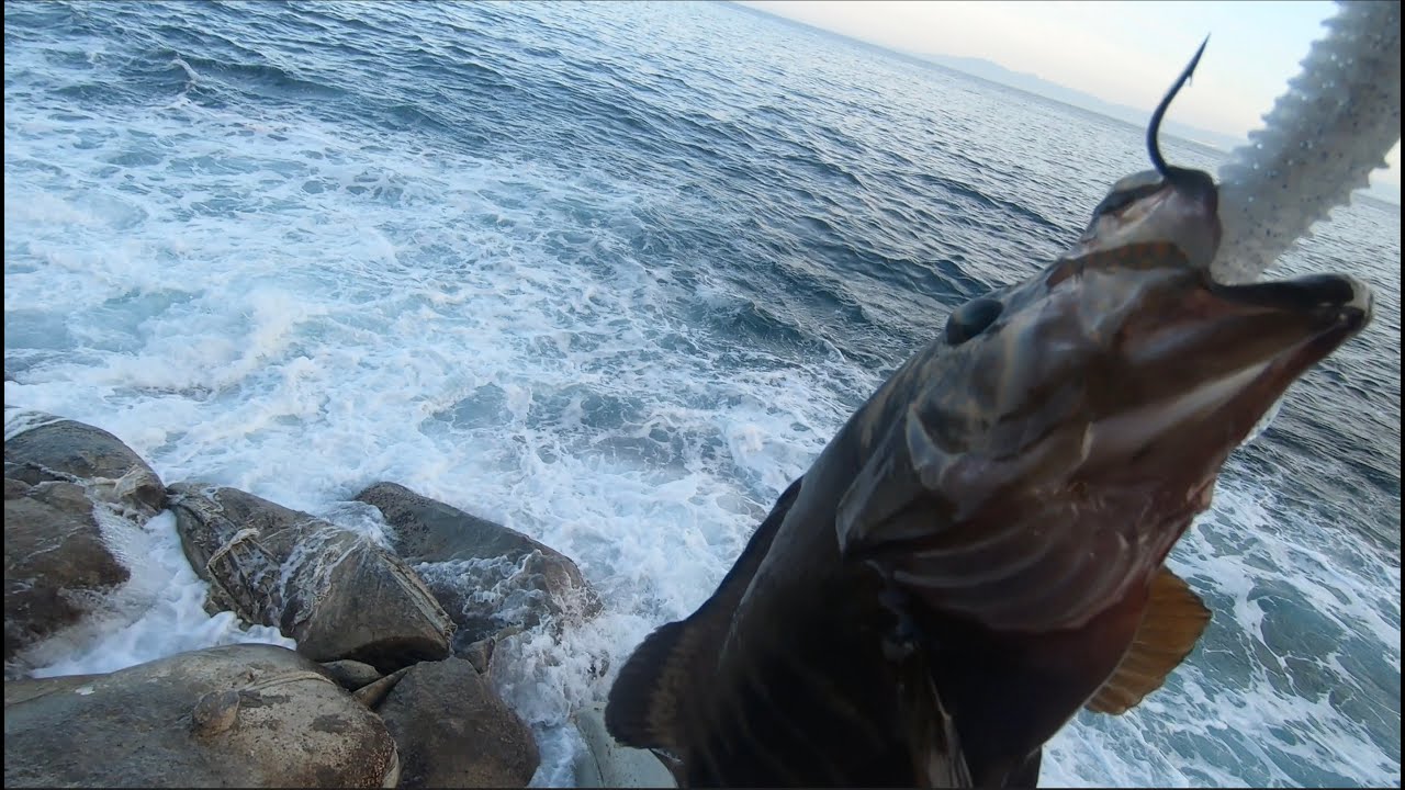 Dangerous Shore Fishing Mexico, January 2024