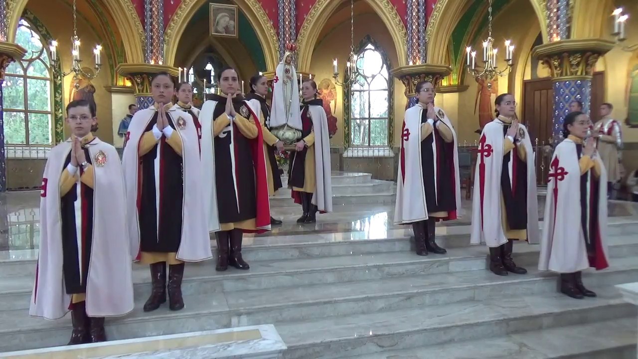 Caballeros de la Virgen. Coronación de la Virgen en su iglesia  de Tocancipá.