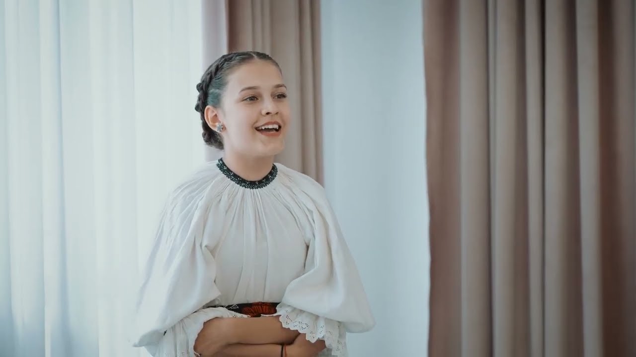 Anastasia Bogdan - Până`s fată la maica