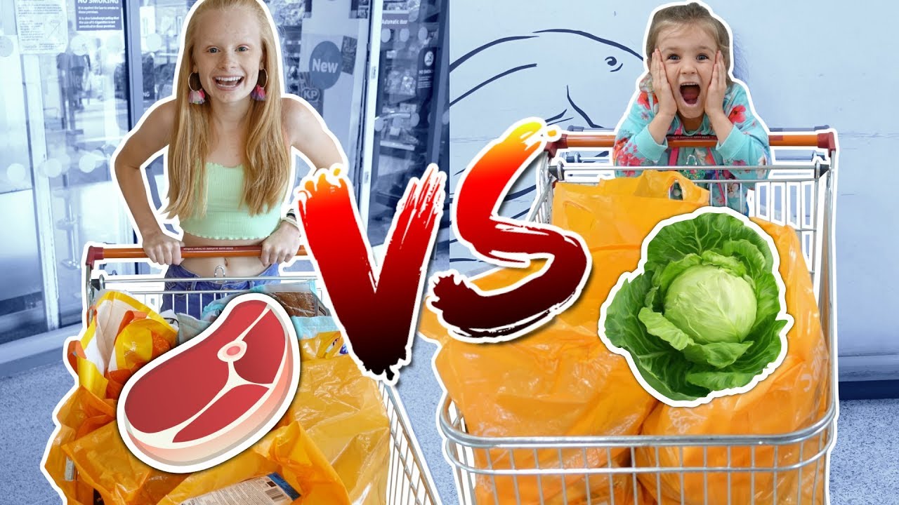 KIDS GROCERY SHOPPING CHALLENGE: VEGAN vs NORMAL! | Family Fizz