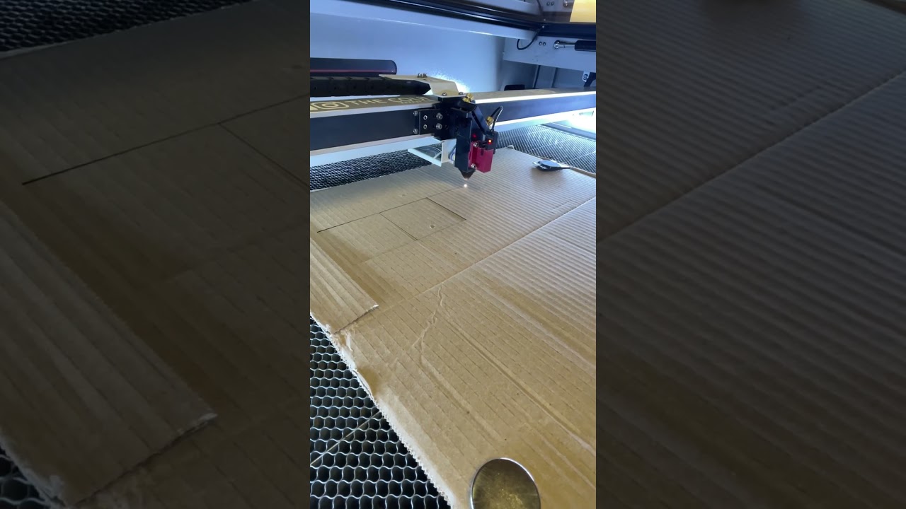 No overlapping lines or spaces between laser cuts using lightburn optimization settings.  #lightburn