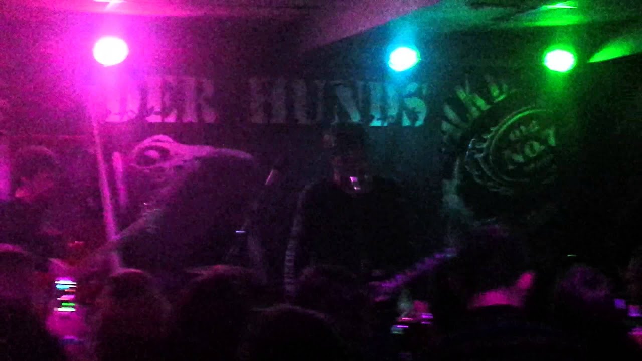 Der Hunds - Waterfall (at Thin Red Line 16.11.2013)