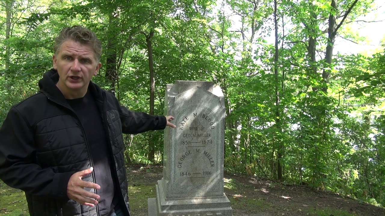 The bloody gravestone of Riverside Cemetery!